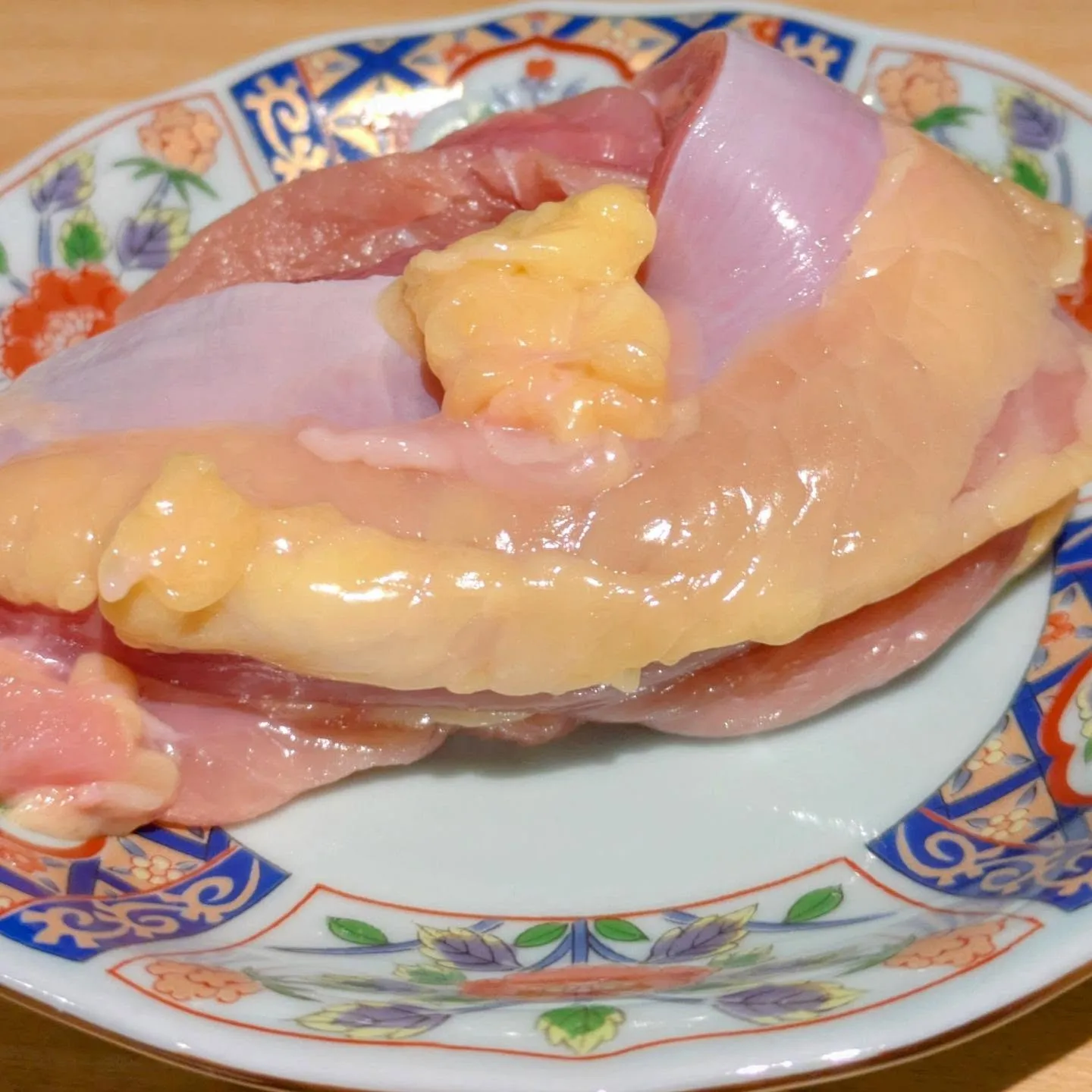 地鶏刺しもも肉